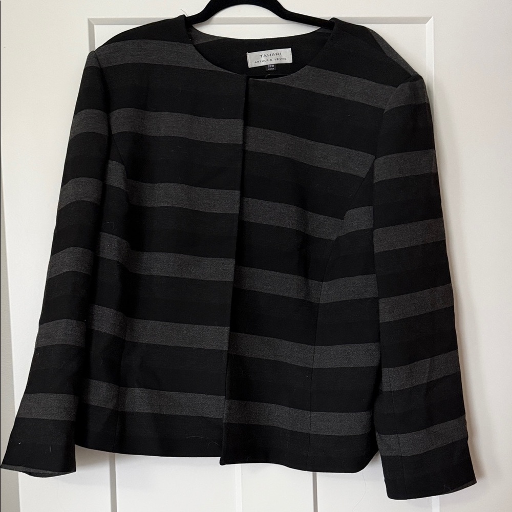 Tahari Black and Gray Striped Blazer